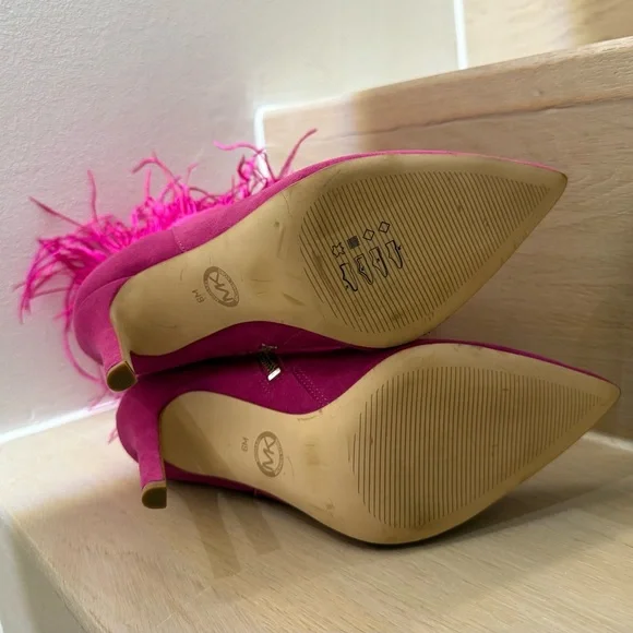 NEW NWT • Michael Kors • Whitby Feather Trim Suede Ankle Boot • - Picture 4 of 5